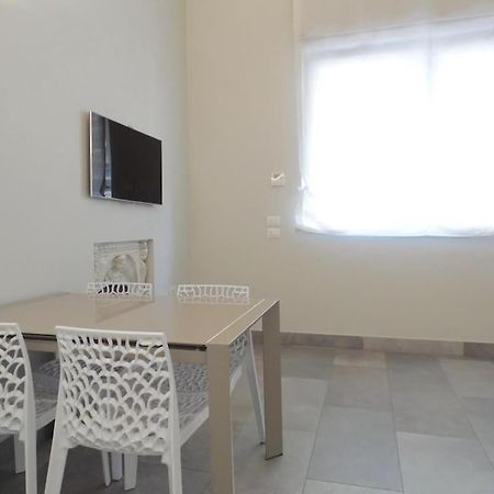 Isola Apartment Pastrengo Milánó Kültér fotó